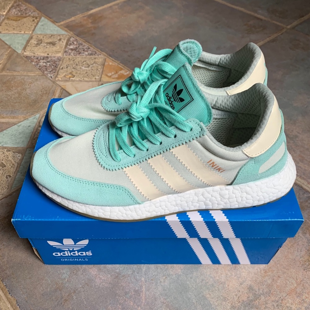 Adidas Iniki Runner